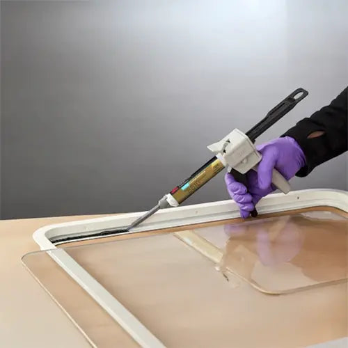 Scotch-Weld DP8610 Acrylic Adhesive can be used on a wide range of surfaces which include plastics & metals.