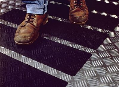 3M Conformable Safety Walk Tape (Designed to go on uneven surfaces - Checker Plate, etc) - Heavy Duty