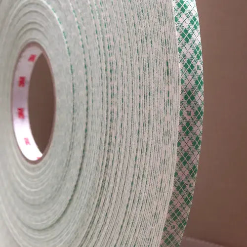 The "Go To" Mounting Tape for bathroom mirrors - 3M 4032