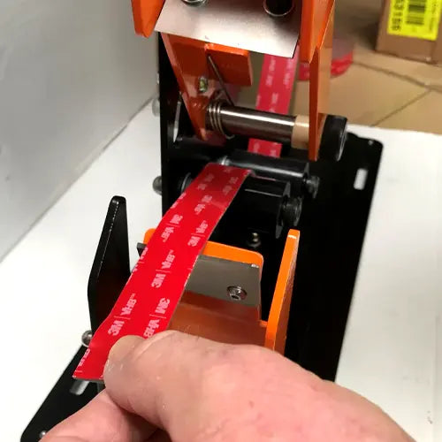 a tape dispenser that can be used with 3M VHB Tapes !
Tape Crew - MK-1