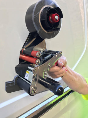 Make life easy when applying large quantities of protection tape with our TH-532 applicator !
