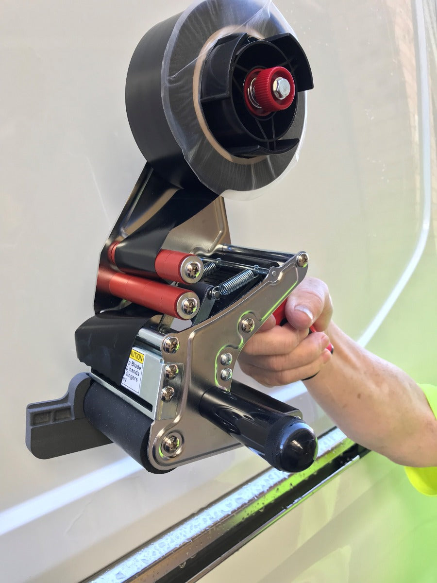 Make life easy when applying large quantities of protection tape with our TH-532 applicator !