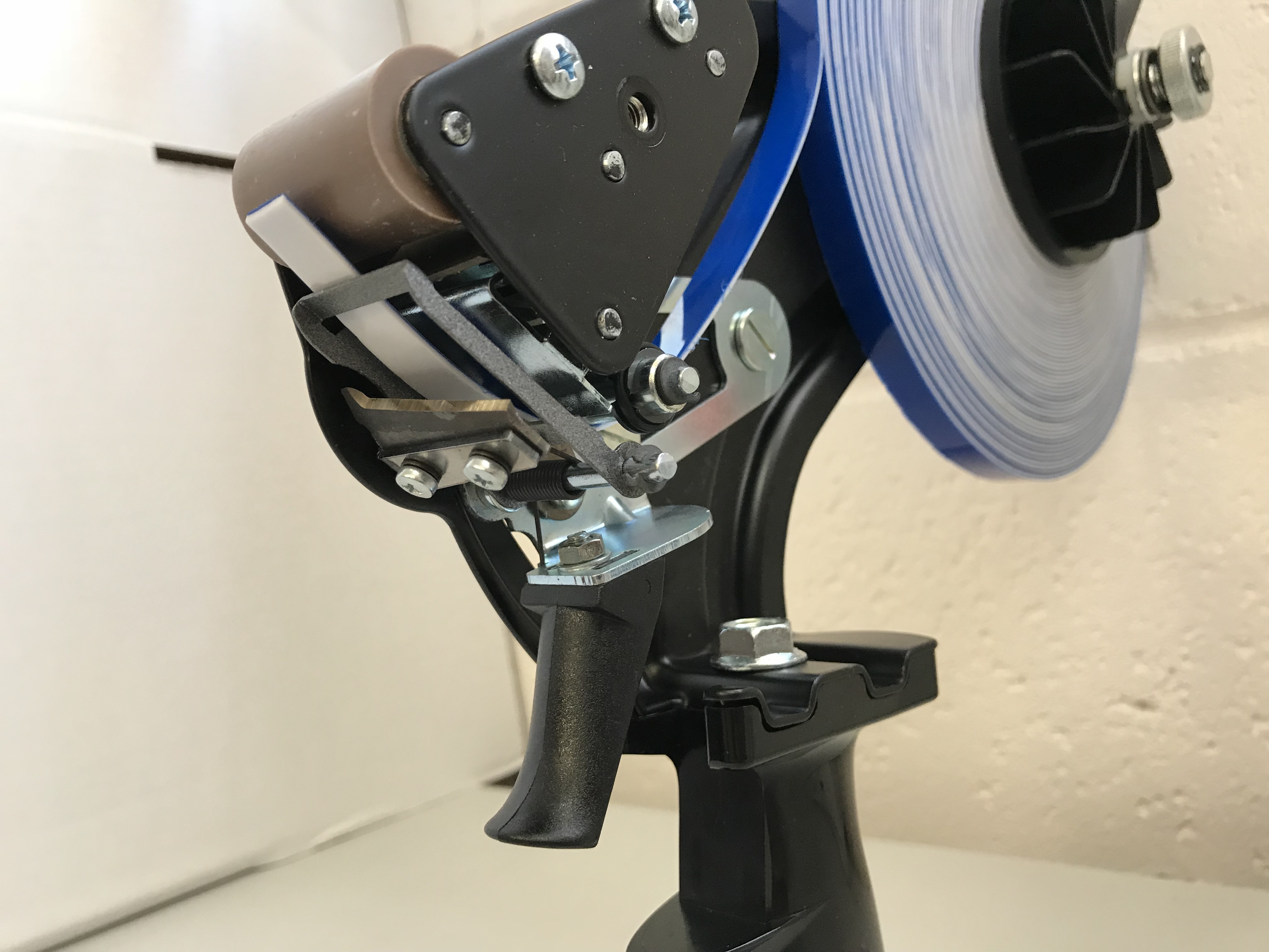 double sided tape dispenser machine